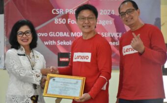 Lenovo Donasikan Laptop dan Sembako ke Yayasan Pendidikan Jadetabek