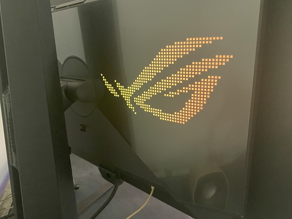 Review ASUS ROG Swift OLED PG27UCDM