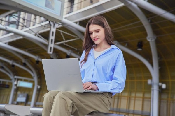 asus vivobook s14 dengan cpu amd ryzen
