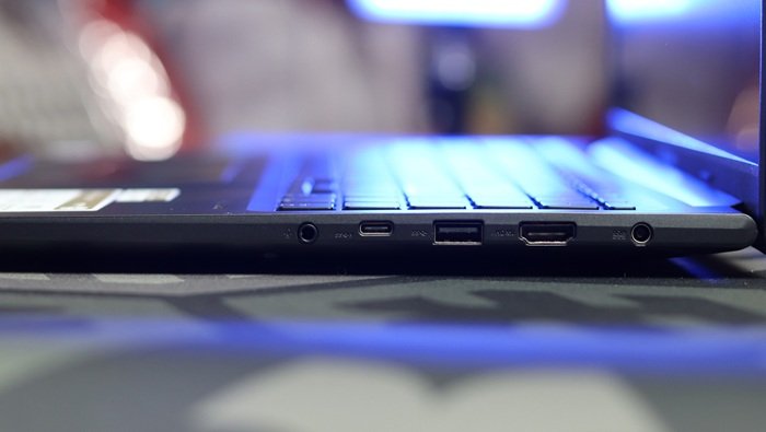 Review ASUS Gaming K16 konektivitas