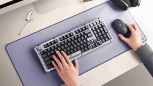 Logitech Umumkan Keyboard Tembus Pandang, Berapa Harganya?