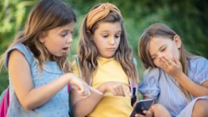 Aturan Baru Pemerintah: Akun Medsos Anak Di Bawah Usia 16 Tahun Bakal Dibatasi