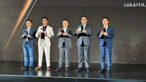 HP Lipat dengan Kamera Telephoto, Huawei Mate X7 Hadir di Indonesia